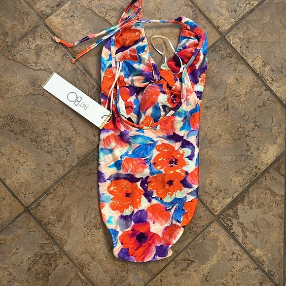 NWT PatBO Violet Plunge One piece Swimsuit Floral Print Halter Red Blue Medium - Picture 8 of 9